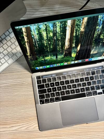 Apple MacBook Pro (13-inch, 2020)  16/256GB (READ ADD)