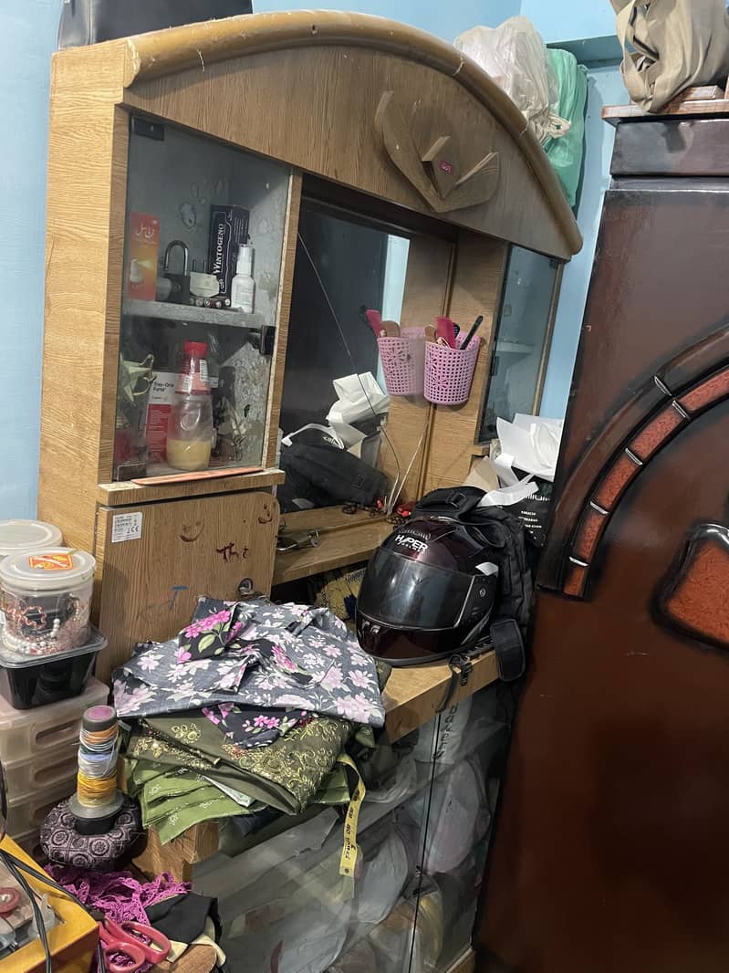 Dressing table 1
