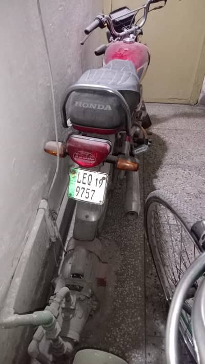 Honda CD 70    model 2019