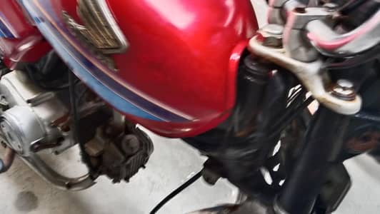 good condition bike original tanky tapy available