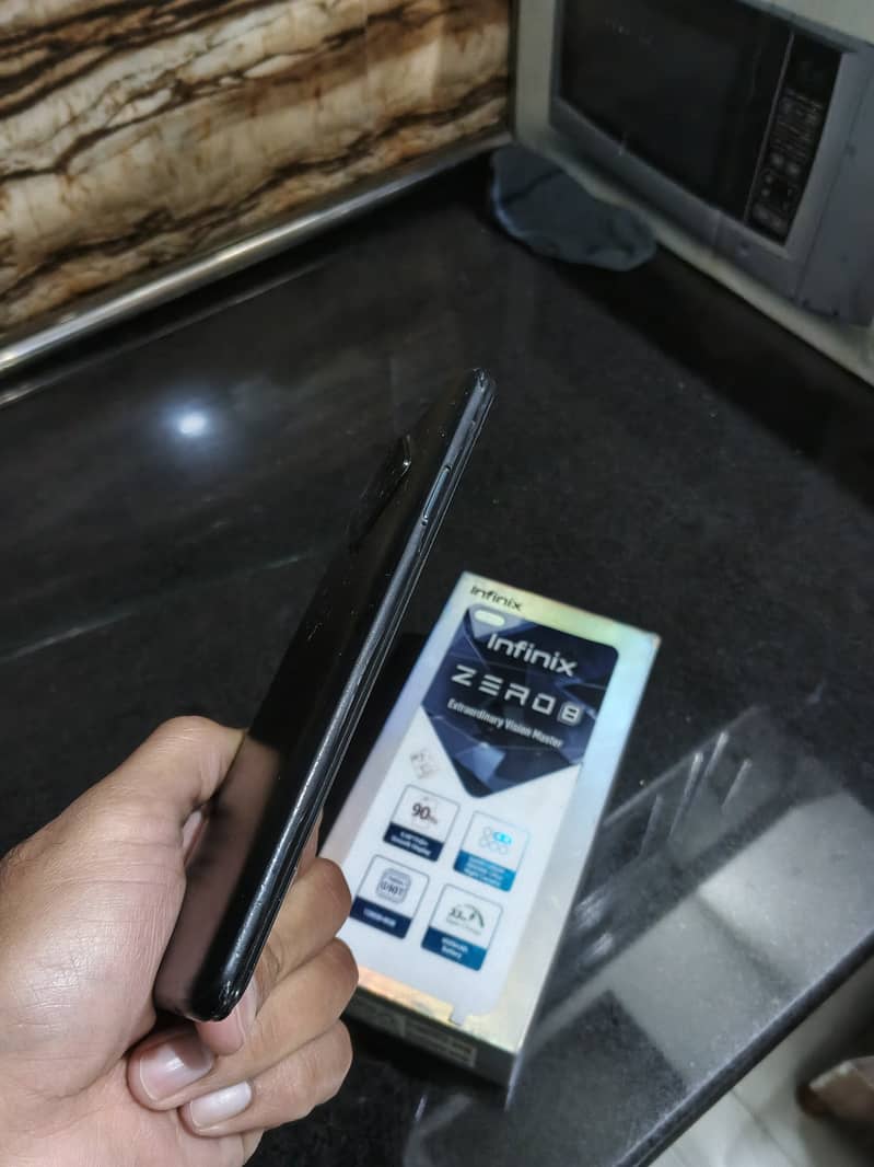 Infinix Zero 8 3