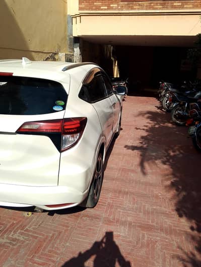 Honda vezel 2015/17 have a good condition