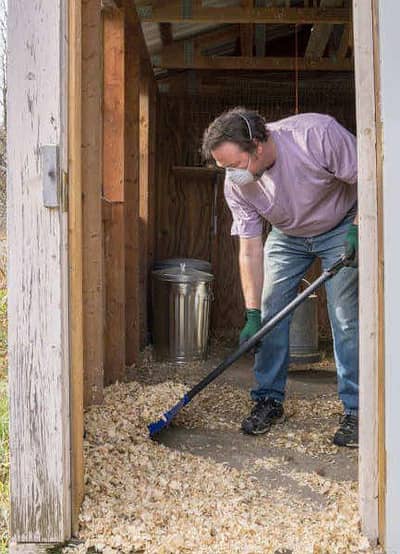 Need apersons for cage cleaning once a week. مرغیوں کے پنجرے صفائی کے ل