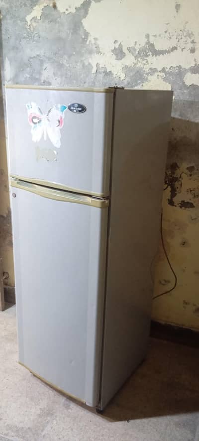 Dawlance fridge for sale all ok fast Colling