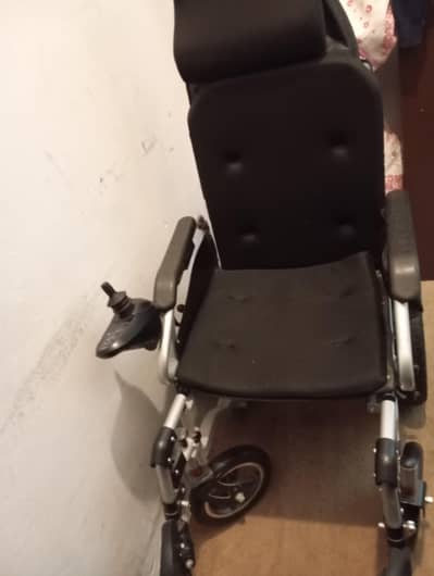 this is very good electric wheelchair urgent sale