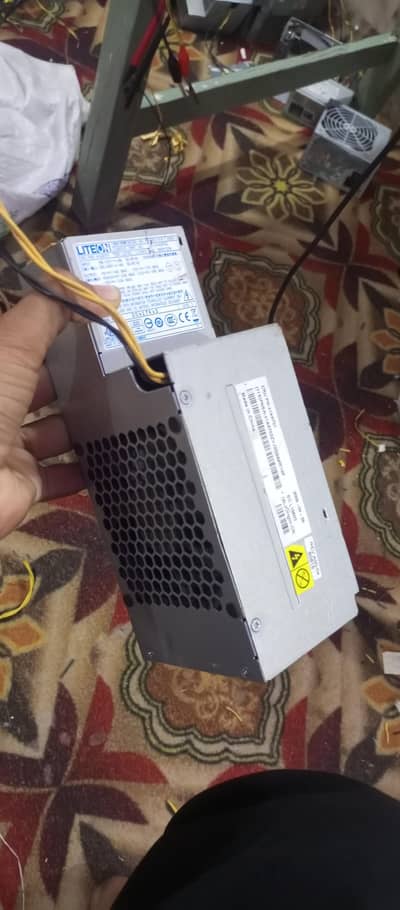 power suplai 14 volt