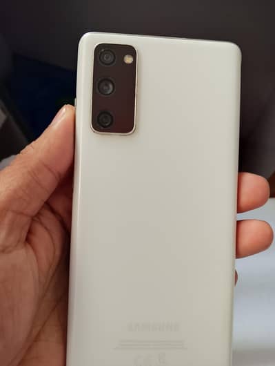 Samsung S20 FE  8/128 official pta