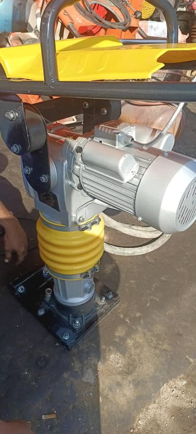 TAMPING RAMMER JUMPER DAMUSA COMPACTOR DROMAT MACHINE | SOIL PRESS