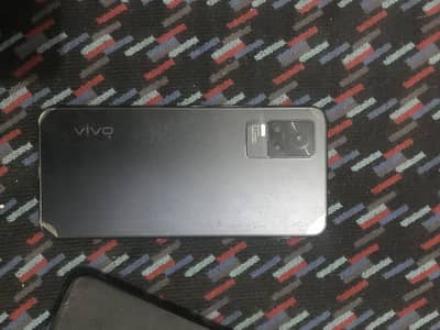 VIVO V21e