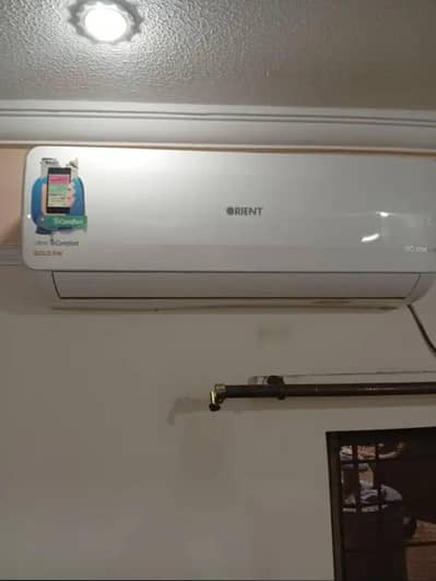 Orient 1.5 ton inverter heat and cool in new condition