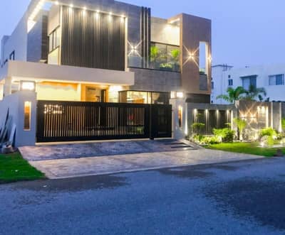 Centrally Located Prime Location House In Formanites Housing Scheme - Block M Is Available For Sale