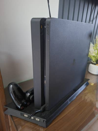 PS4 SLIM W CONTROLLER