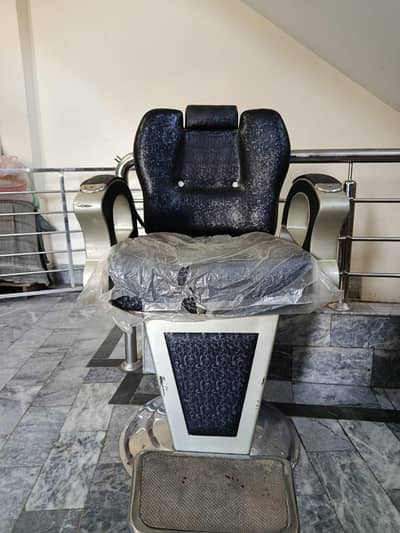 Hair Salon Chair good looking for sale