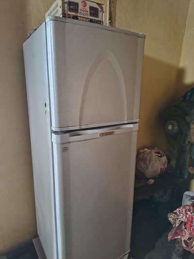 Dawlance refrigerator with steplizer
