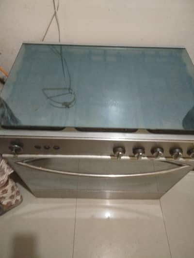 Cooking range with 5 stoves