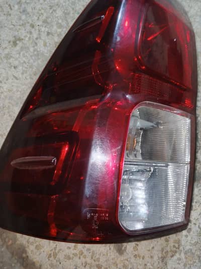 TOYOTA HILUX REVO light
