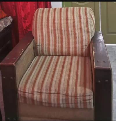 6 seater sofa set and quality is very good