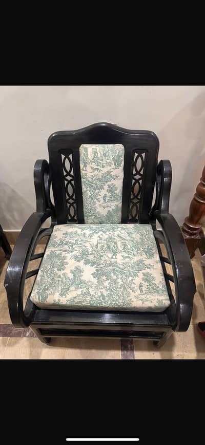 4 Seater Sofa Set New Condition