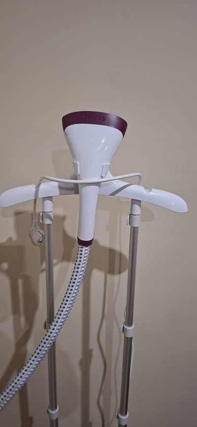 steam iron used only 2,3 times condition 10/10