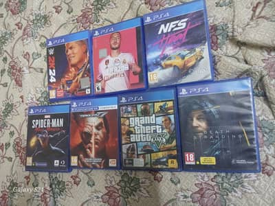 PlayStation 4 pro Limited edition  with 2 controller 7 CDs