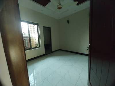 7 Marla Upper Portion For Rent | 2 Bed + Kitchen + Drawing Room + TV Lounge | Alhamra Town Lahore