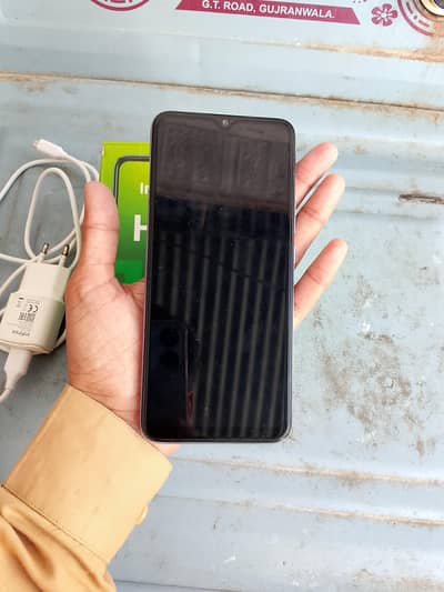 Infinix hot 10 play memory 4 GB / 64 GB complete box