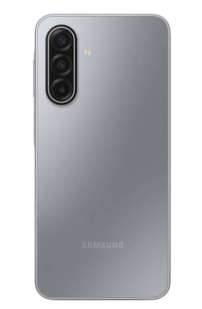 Samsung Galaxy A17 (box and original adapter)