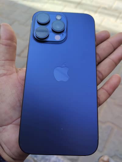 I phon 15 pro max  256 gb  JV bettry health 83% condition 10/9