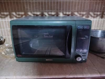 microwave oven