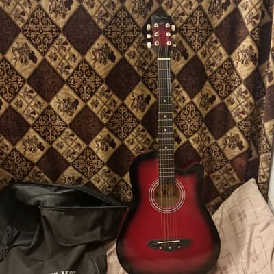 Acoustic guitar 10/10 condition 7 months used