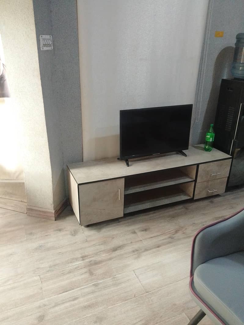 executive office table 3