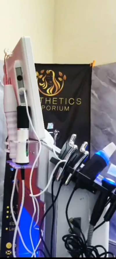 Oxygeno + Skin Analyser 13 in 1 hydra facial