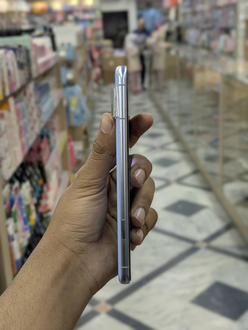 Google pixel 8 pro 4