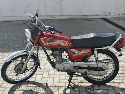 honda 125 black colour