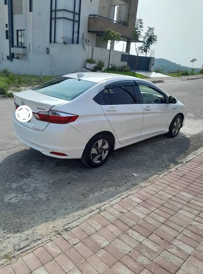 Honda Grace Hybrid 2015