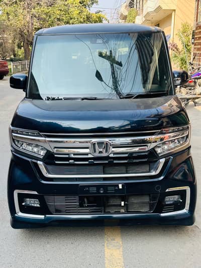 HONDA N BOX CUSTOM