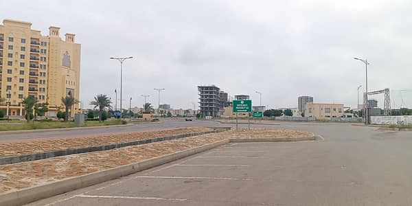 250sq yd plot in Precicnt-8 FOR SALE. Most developing precicnt of BTK near Bahria Heights and Grand Mosque