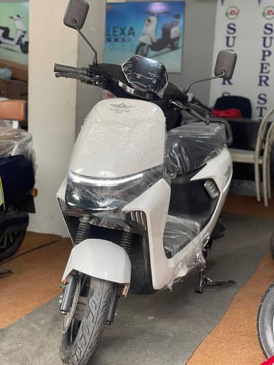 superstar electric scooty G90 2026 zero meter Fresh stock