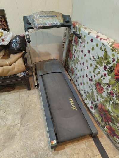 Premium  Treadmill - Incline & Speed Adjustable - Excellent Condition