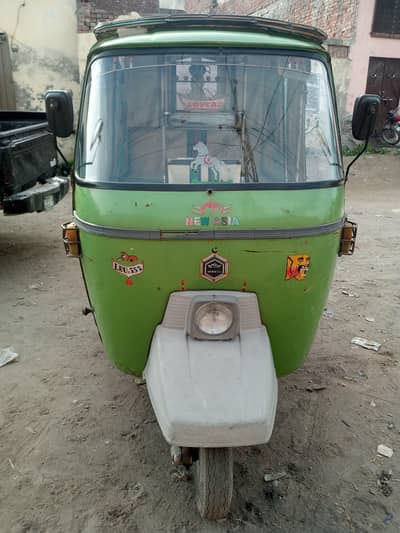 Auto rikshaw for urgent selll