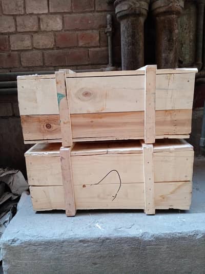 Wooden box (wooden petie)