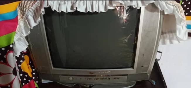 LG TURBO SWING 21 INCH CRT TV