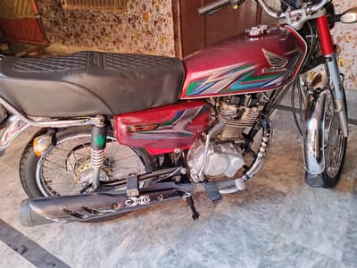 Honda 125 2023model 180000 demand