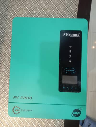 Flronus - Platinum PV 7200 Hybrid Inverter 7.2 KW / 2.5 Years used
