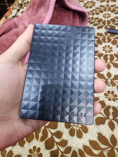 Seagate 2 tb external hard drive