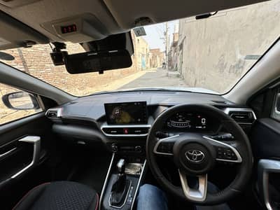 Toyota raize G premium