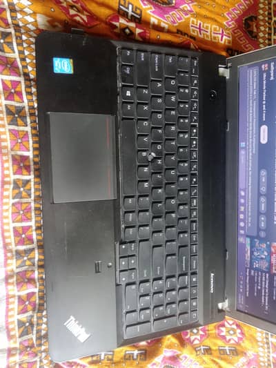 core i3 8gb ddr 3 ram or 300gb hard window 11 updated