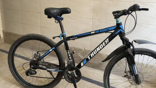 THUNDER BLUE BLACK BICYCLE CONDITION 9/10