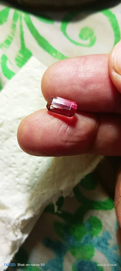 Natural Emeralds / Stone