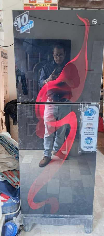 Main Apna PEL refrigerator glass door ka sale ker raha hoon